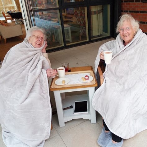 Tanglewood Seniors Revel in Cosy Throws from Care Home Bedding & More!